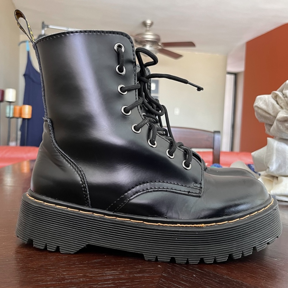 Dr. Martens Boots Air Wair
